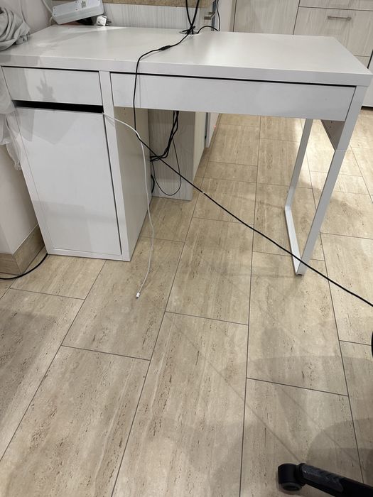 Biurko Ikea w bardzo dobry stanie