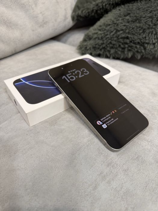 Iphone 15 pro max natural titanium