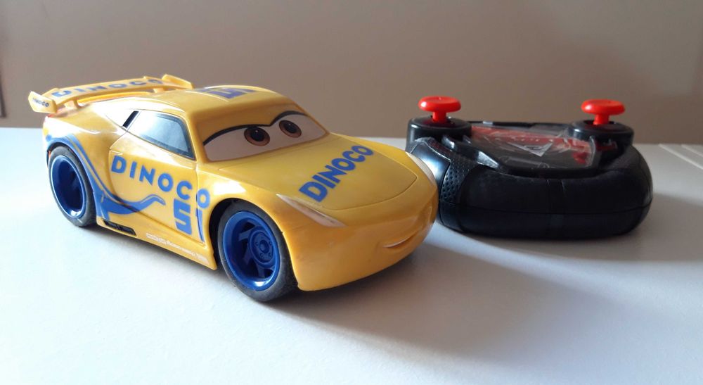 Carro telecomandado CARS Disney Pixar