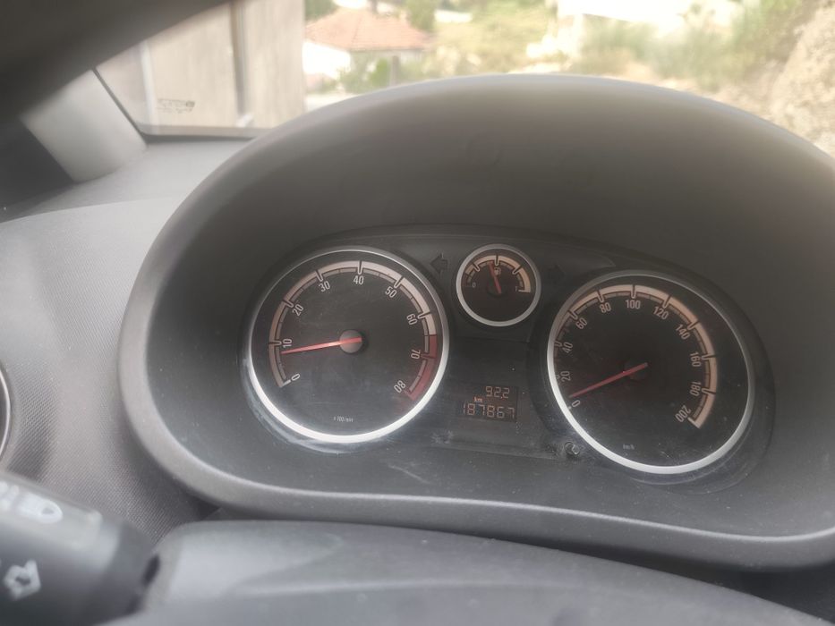 Opel corsa 2010. Negociável