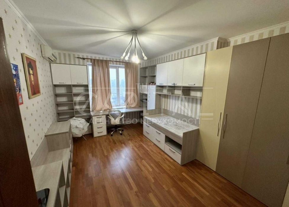 Оренда квартири печерський район світло не вимикають 3 кімнатна