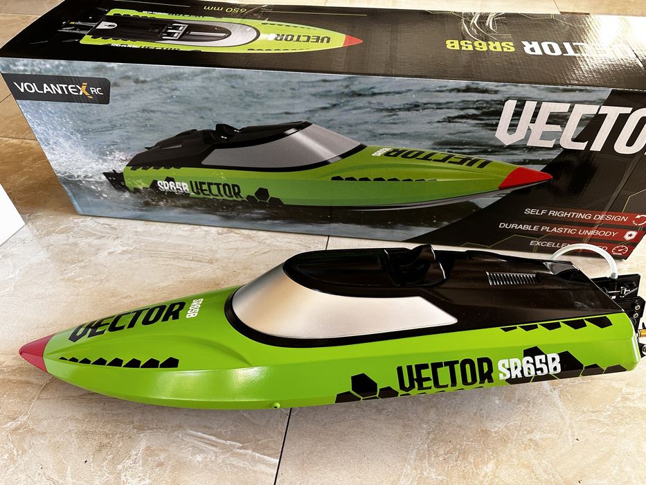Vector SR65В VolantexRC  Катер на радіокеруванні 650мм 60км/год