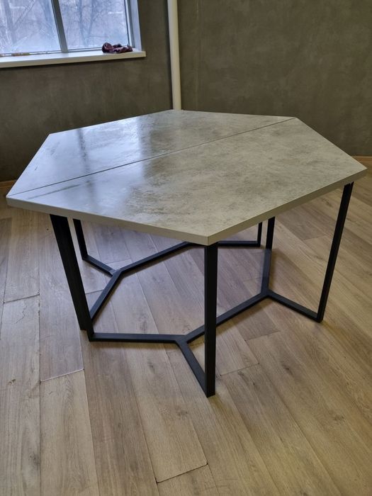 Стеклянные доски  и столы для школы