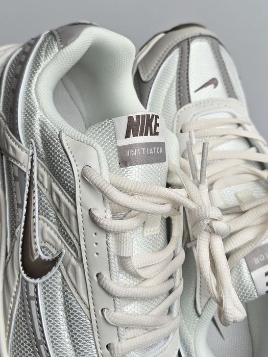 Nike Initiator Beige Brown трендові жіночі кросівки найк інітіатор