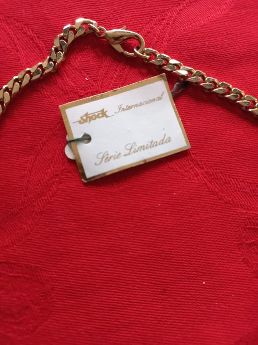 Gargantilha com brilhantes e pedras azuis da marca S