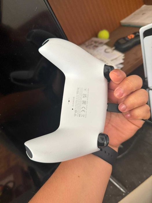 PlayStation 5, pouco usada

350 €