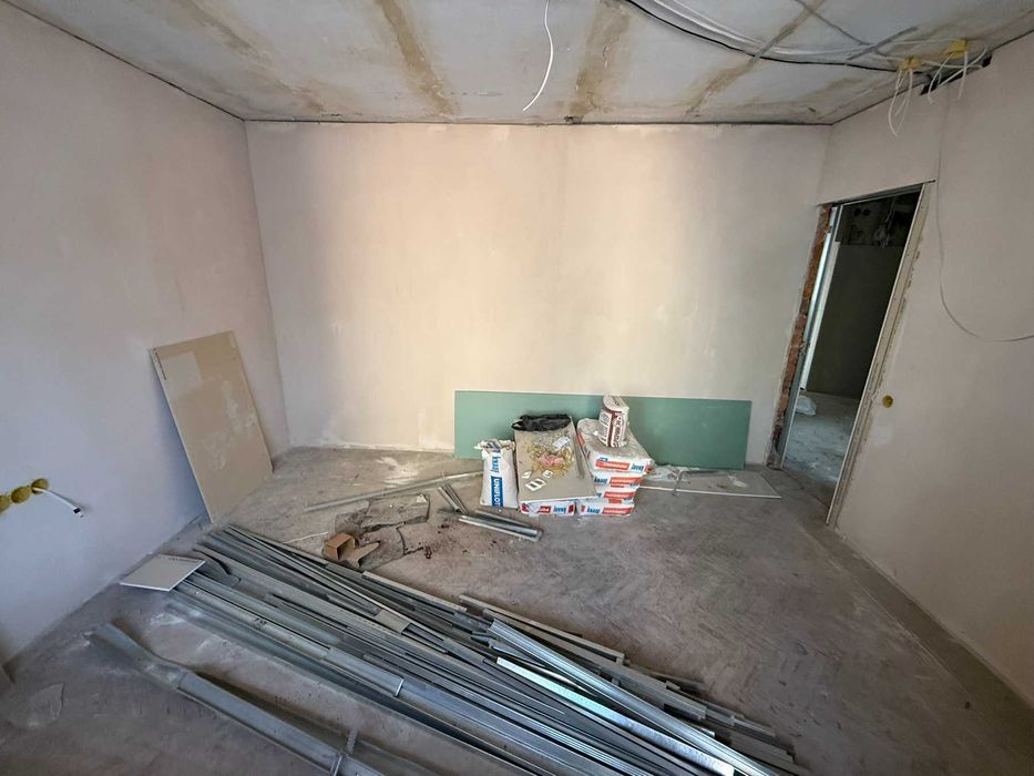 ‼️Центр‼️ 3к квартира з можливістю зробити ремонт під себе, 86 м², 2/9, цегляний будинок