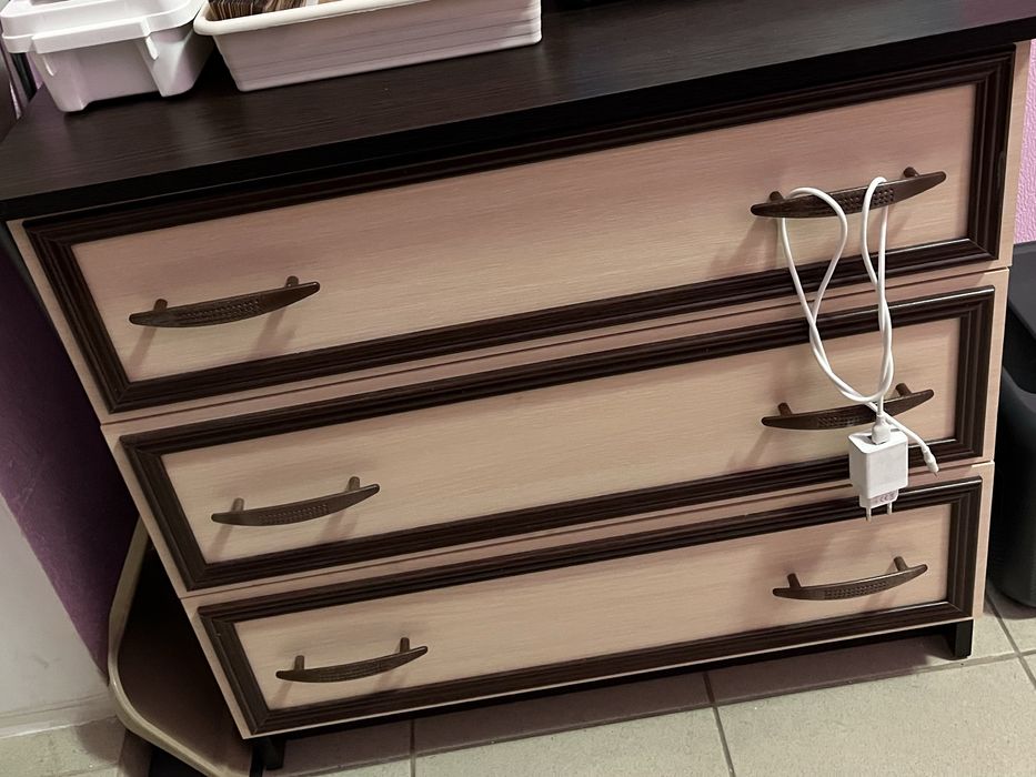 Комод кольору венге магія / дуб молочний