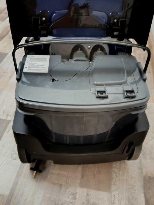 Пилосос миючий з аквафільтром Bosch BWD41700