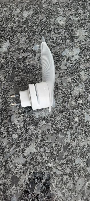 Pułapka przeciwko owadom komarom muchom STEM LED całodobowa ochrona