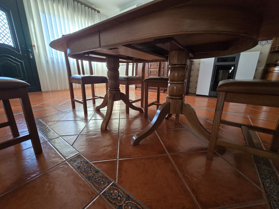 Mesa de madeira para sala de estar