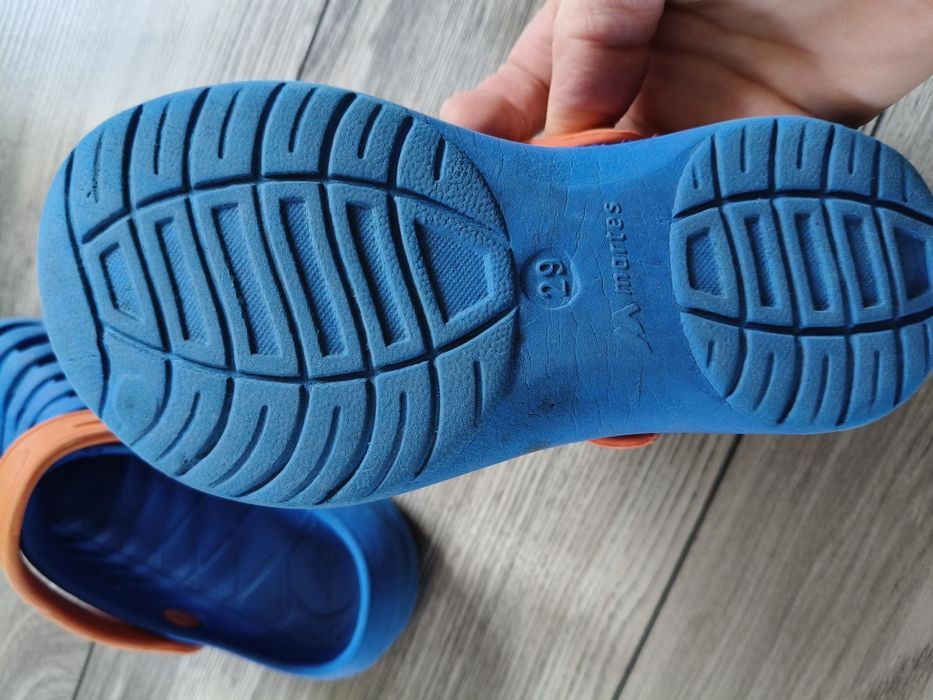 Crocksy, klapki Martes r.29