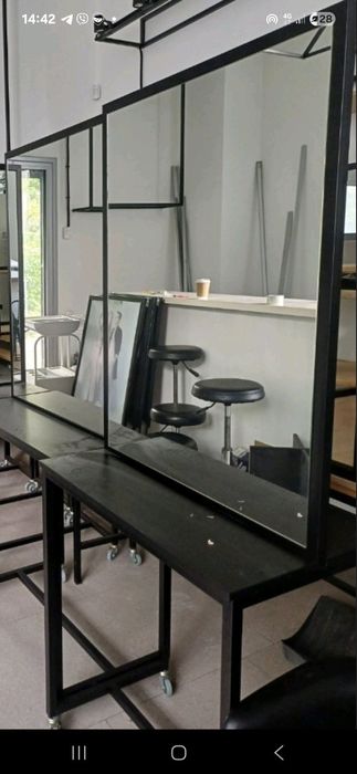 Перукарське обладнання,мийка,дзеркало,тележка,дитяче крісло
