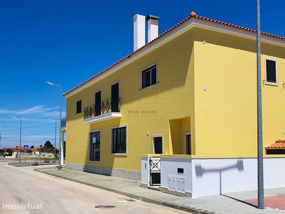 Apartamento T4 com amplo logradouro em Foros de Salvaterra, Salvaterra