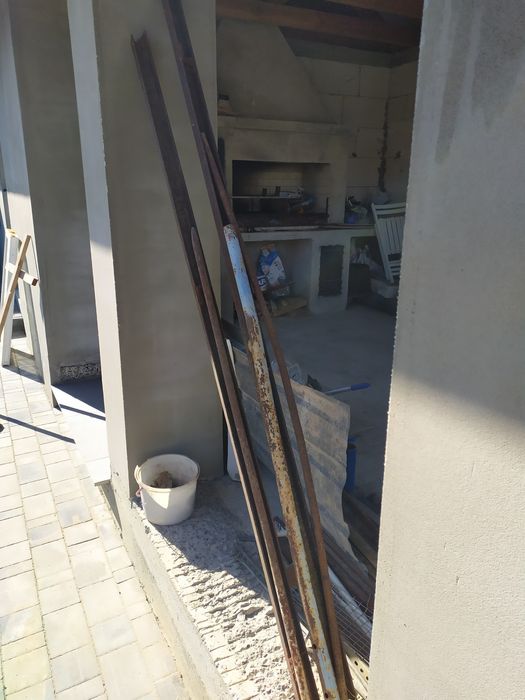 Труби, швелер, кутники, уголки, прути, куски металу, металоконструкції