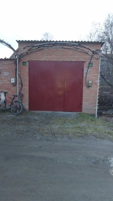 Продам гараж в м. Хмільнику