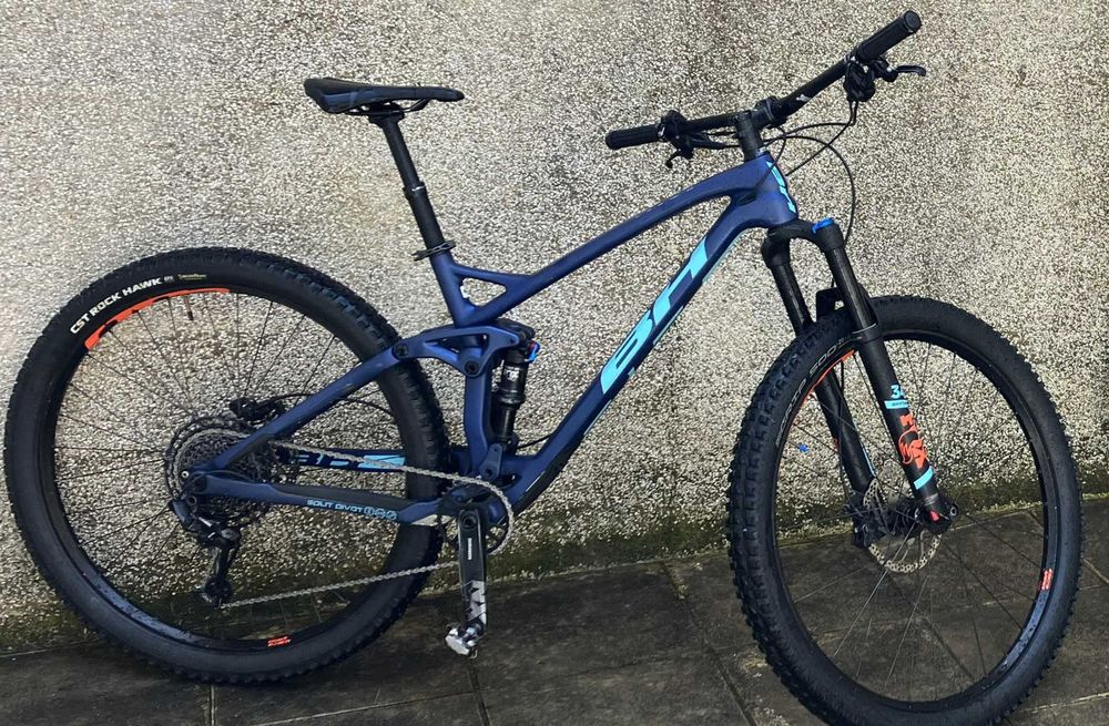 Bicicleta BTT Carbono Trail