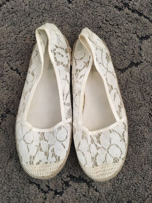 Тапочки-балетки.