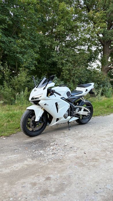 Honda CBR 600RR pc37