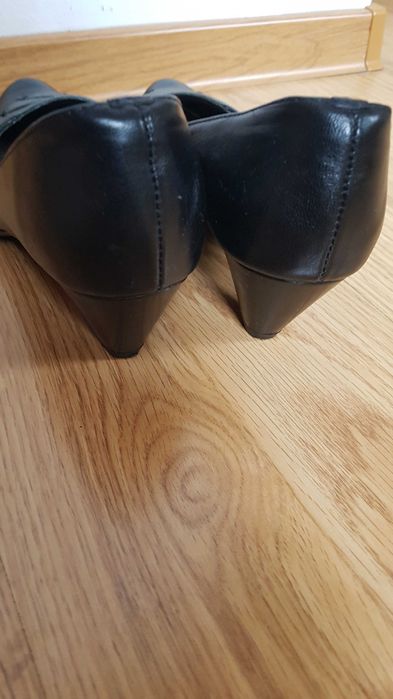 Czółenka skóra naturalna  roz. 39