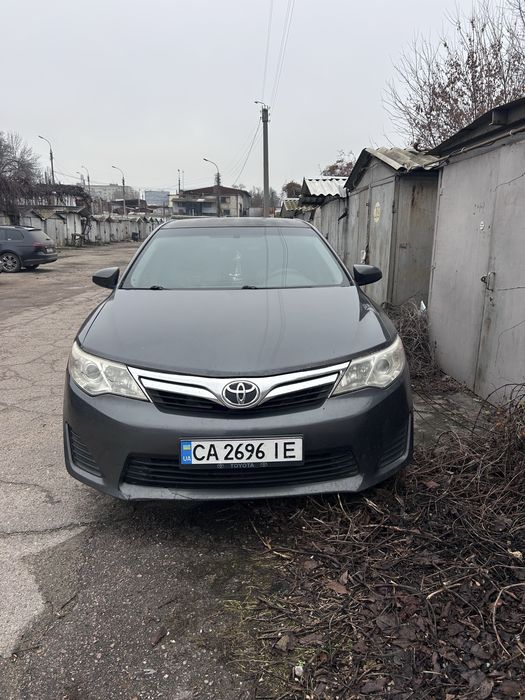 Тойота Камрі 2.5 газ бензин