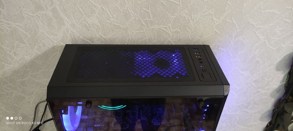 Продам красивый игровой компьютер.