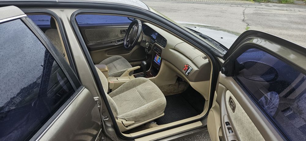 Nissan Altima 2000 рік