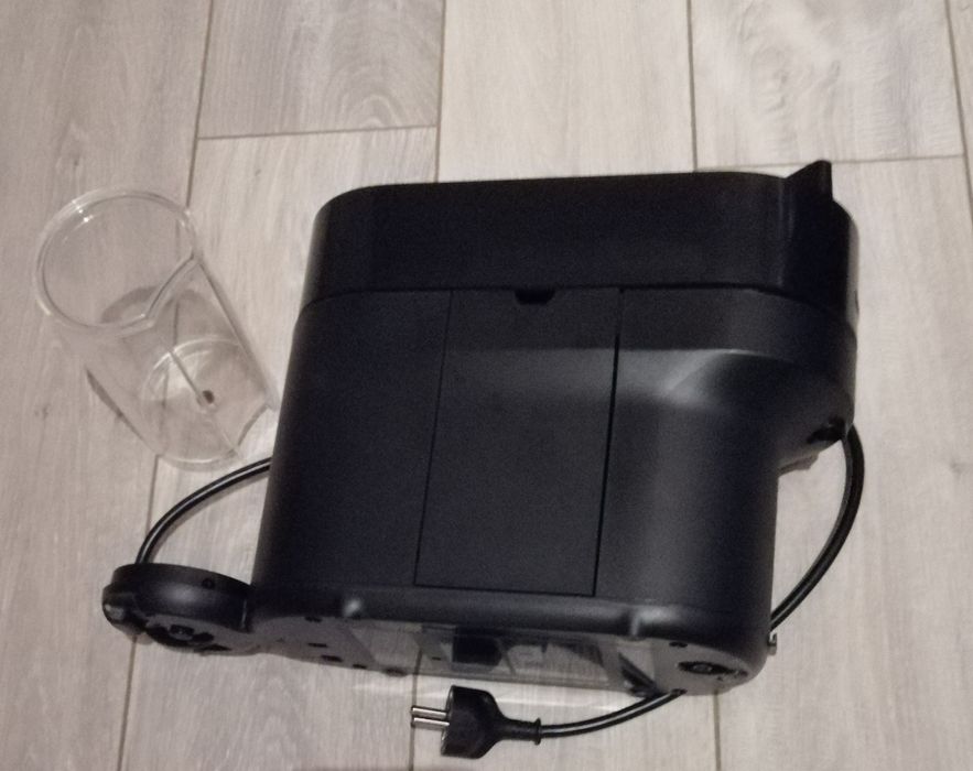 Ekspres kapsułkowy, Nespresso De Longhi