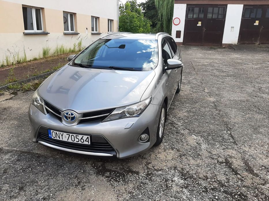 Toyota Auris Toyota Auris 2 hybrid kombi wersja presige