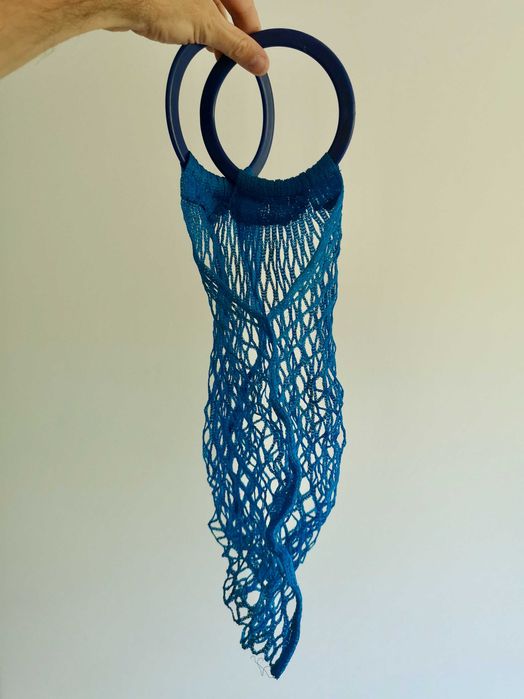 Saco de rede azul com argolas, vintage -  Festival?