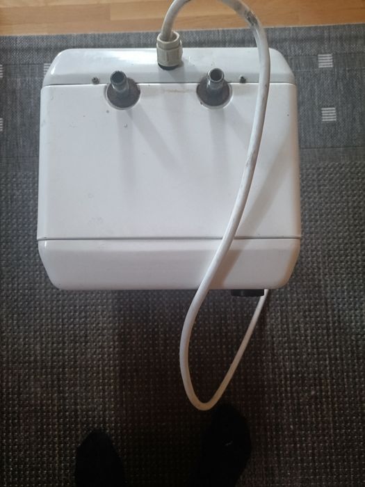 Podgrzewacz pod szafkowy wody 10 l