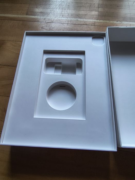 Pudełko od iPad Pro MP1X3FD/A, model A2437