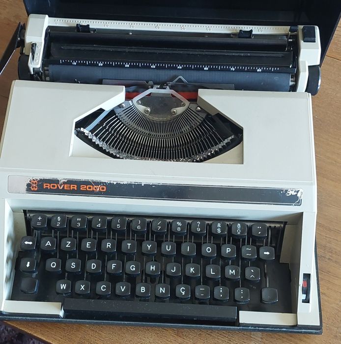 Máquina de escrever antiga