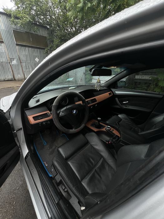 Продам BMW E 60 m54b22