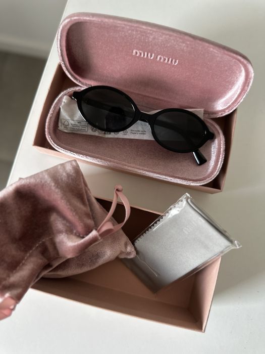 Óculos de sol Miu Miu novos