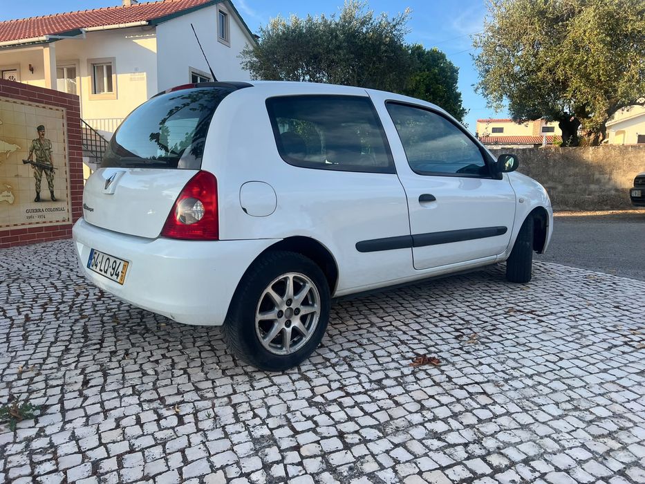 Renault Clio 2007 1.5 diesel 5 lugares