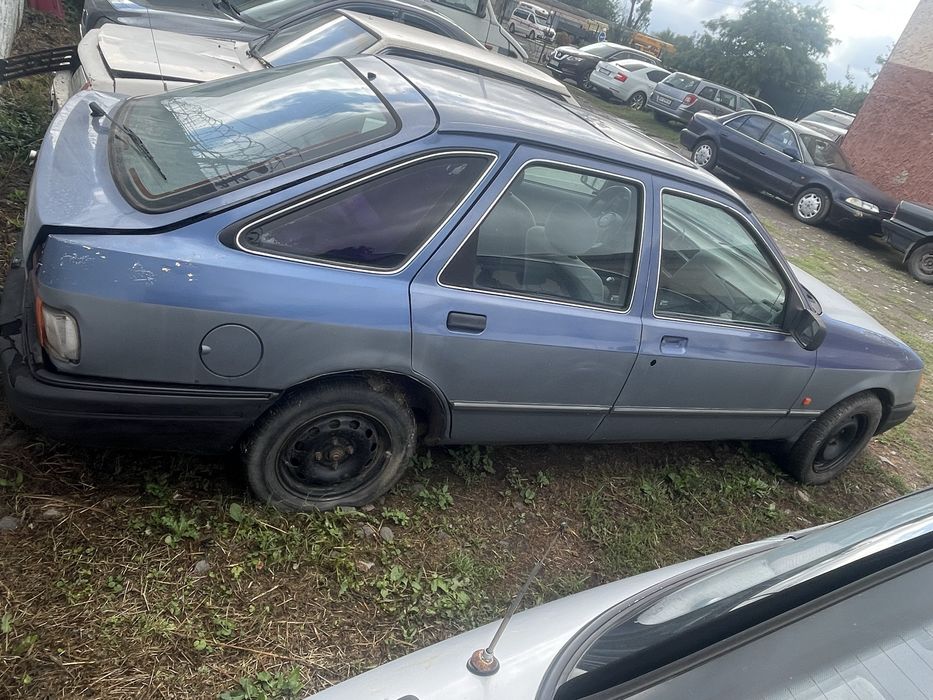 Продам Ford Sierra/Scorpio ціна за два автомобіля)
