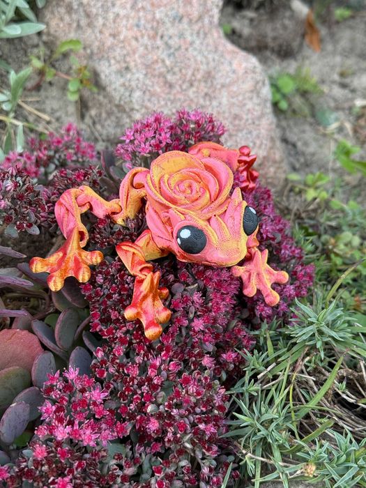 Przegubowa Żaba z Różą 3D – wyjątkowa figurka 3D, ruchome elementy