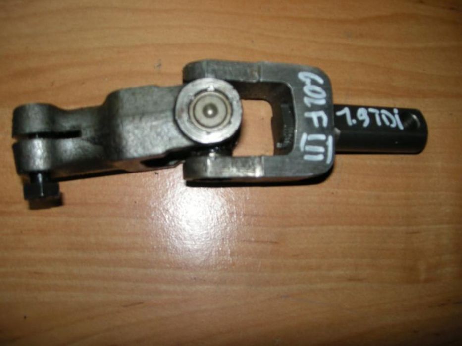 KRZYŻAK KOLUMNY KIEROWNICZEJ VW GOLF 3 TDI