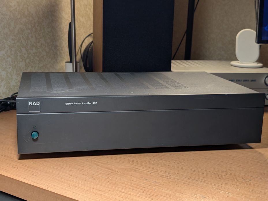 Продам підсилювач NAD 912