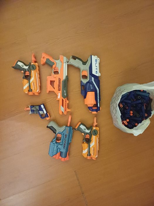 Lote de Pistolas Nerf + 200 Dardos