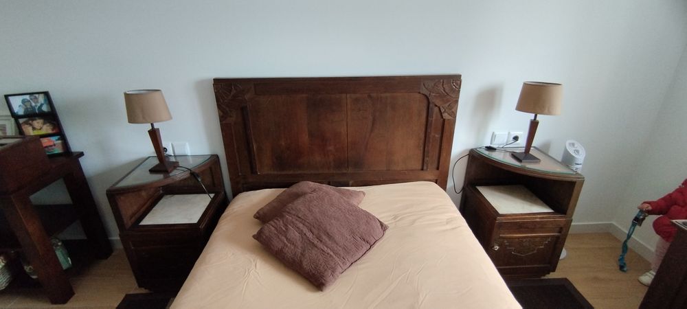 Cama 140cm  com mesa cabeceira e cómoda