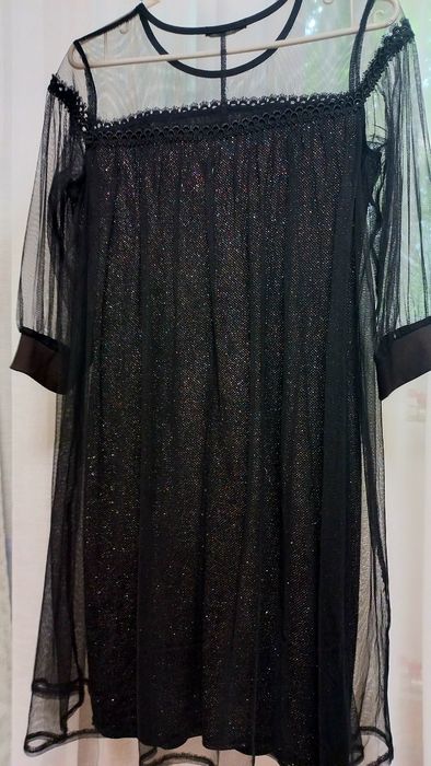 Вечірня жіноча сукня