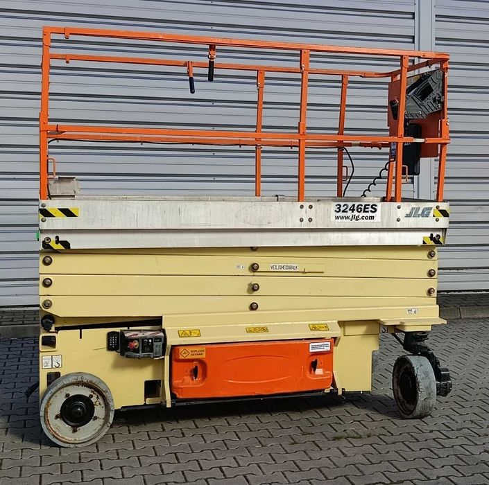 Podnośnik nożycowy JLG 3246ES – sprawny, elektryczny, ładowanie 230 V
