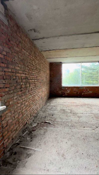 Продаж комерційної нерухомості в м. Пустомити