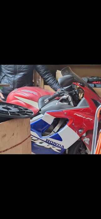 Capa de depósito cbr 600 f4i