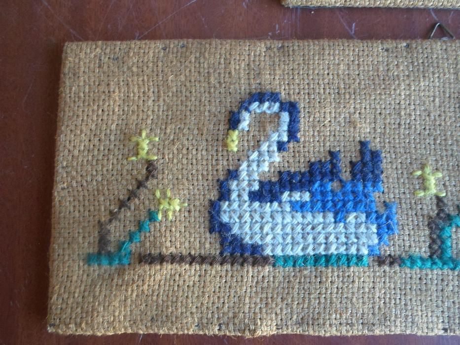 2 quadros em ponto cruz artesanato