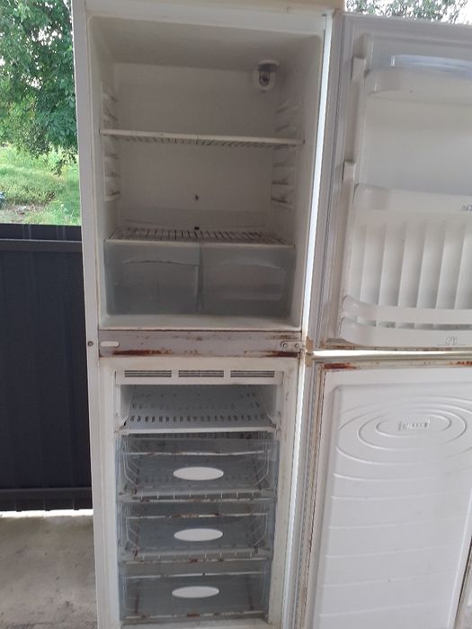 Холодильник Дніпро.