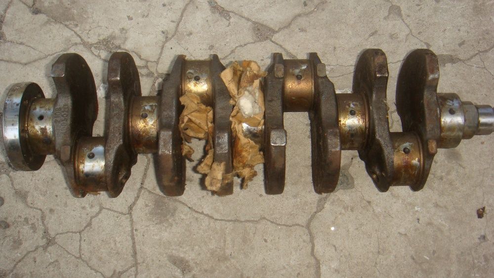 Коленчатый вал .