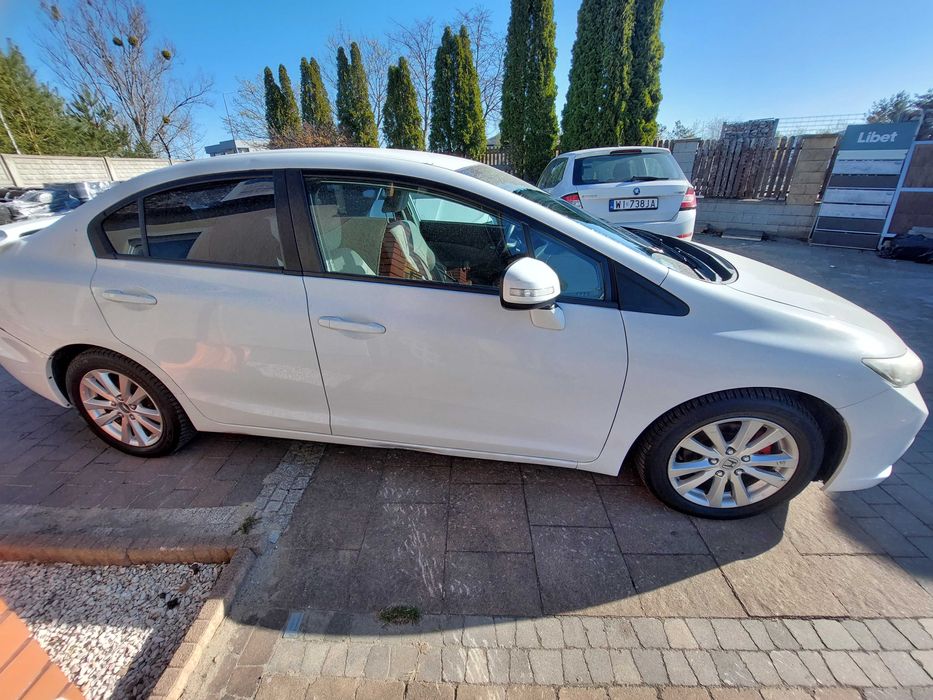 Samochód osobowy - Honda Civic 4D 2012